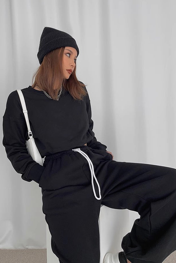 Women's Crew Neck Long Sleeve Crop Sweater