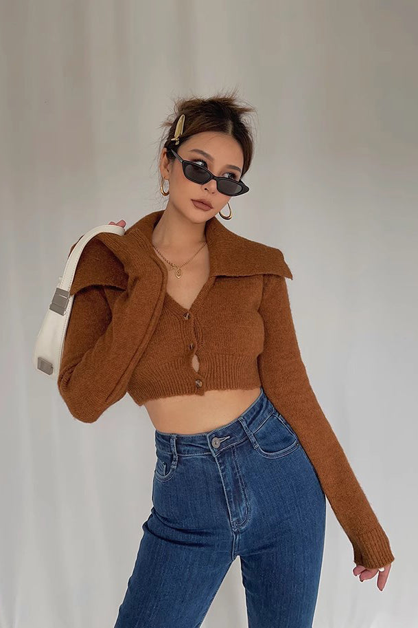 Women's Lapel Neck Buttoned Front Crop Sweater