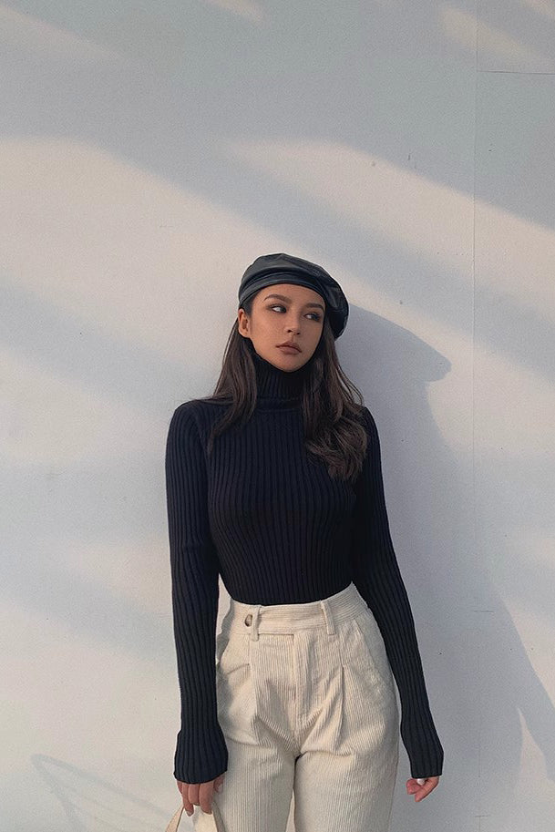 Women's Solid Rib-knit Mock Neck Sweater