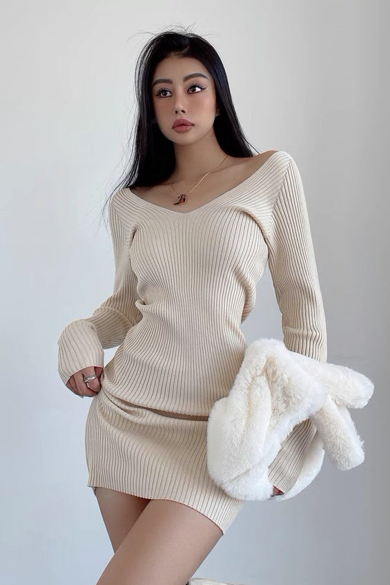 tight knit dresses Fitting Buttocks Dress Large V-Neck Long Sleeve Slim Fitting Mini Dress Noble Fir Width around hips 29 TopShop Striped T Shirt Size:Only Hat & Dress Newborn