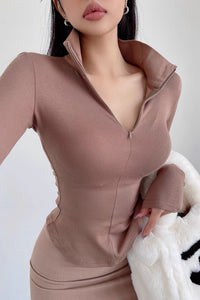 Fashionable Tight Fitting Lapel Half Zippered Long Sleeved Waistband T-Shirt Top