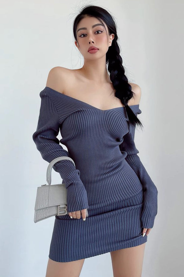 Tight Fitting Buttocks Knit Dress Large V-Neck Long Sleeve Slim Fitting Mini Dress