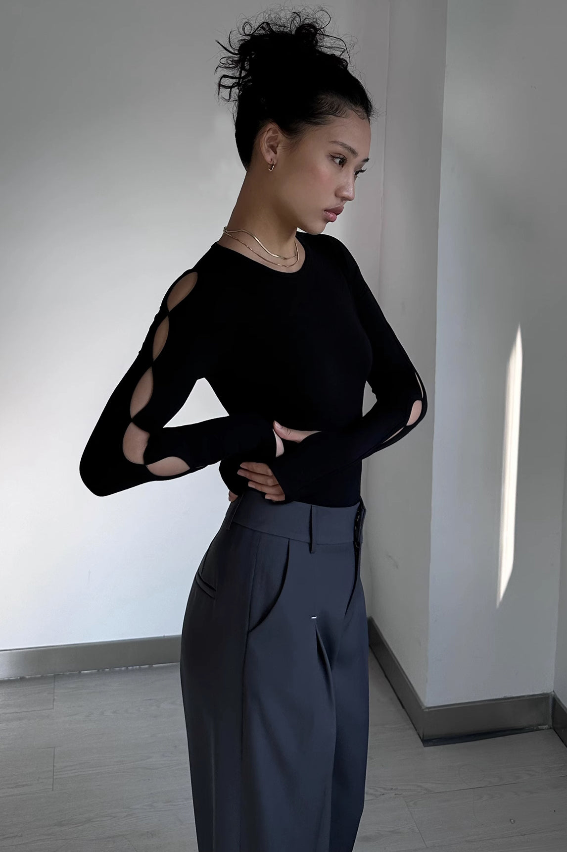 Cut Out Sleeve Solid Slim Jumpsuit