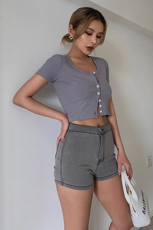 Zip Detail Solid Shorts