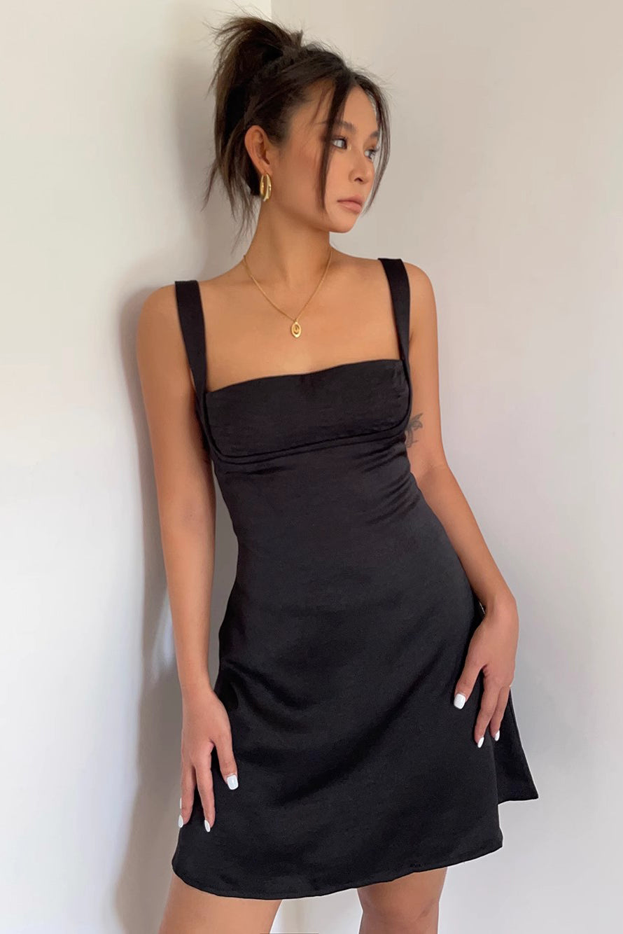 the a&f camille strapless godet midi dress Strapless Corset Midi Dress in Black - 8 / Regular main image 1