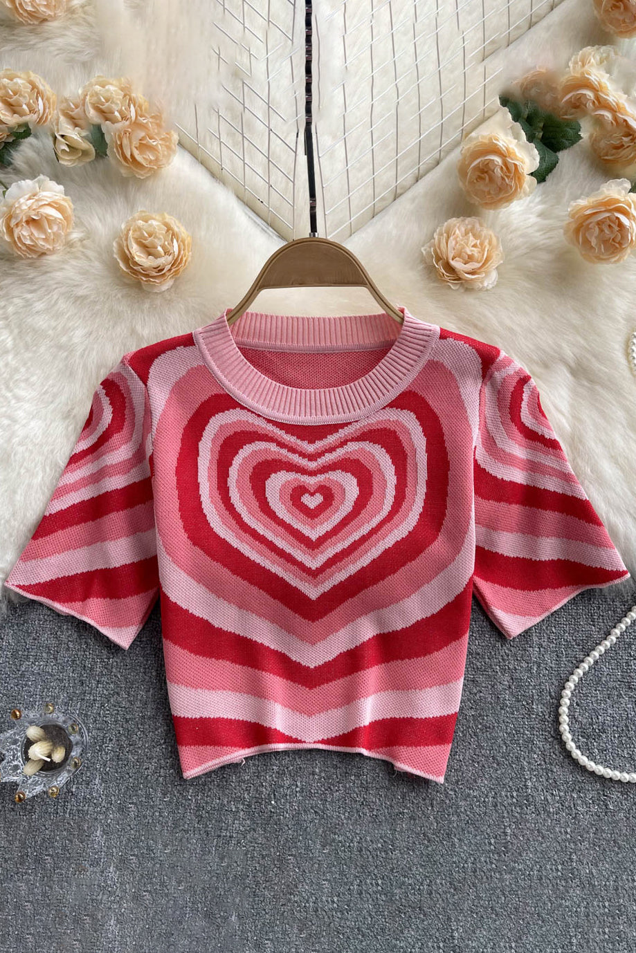 Women Short Sleeves Knitted Tops O Neck Elastic Waist Short T Shirt Style Heart Print Knit Blouse