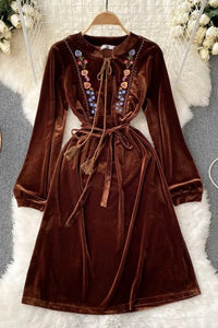 Women Dress Elegant Vintage Floral Embroidery Velvet Long Dress Lady Party Dress